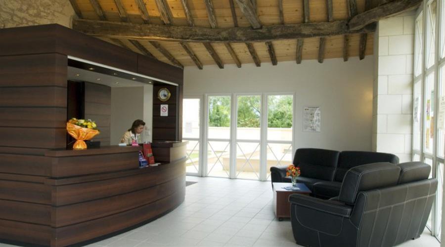 Terres De France - Appart'Hotel La Roche-Posay Esterno foto