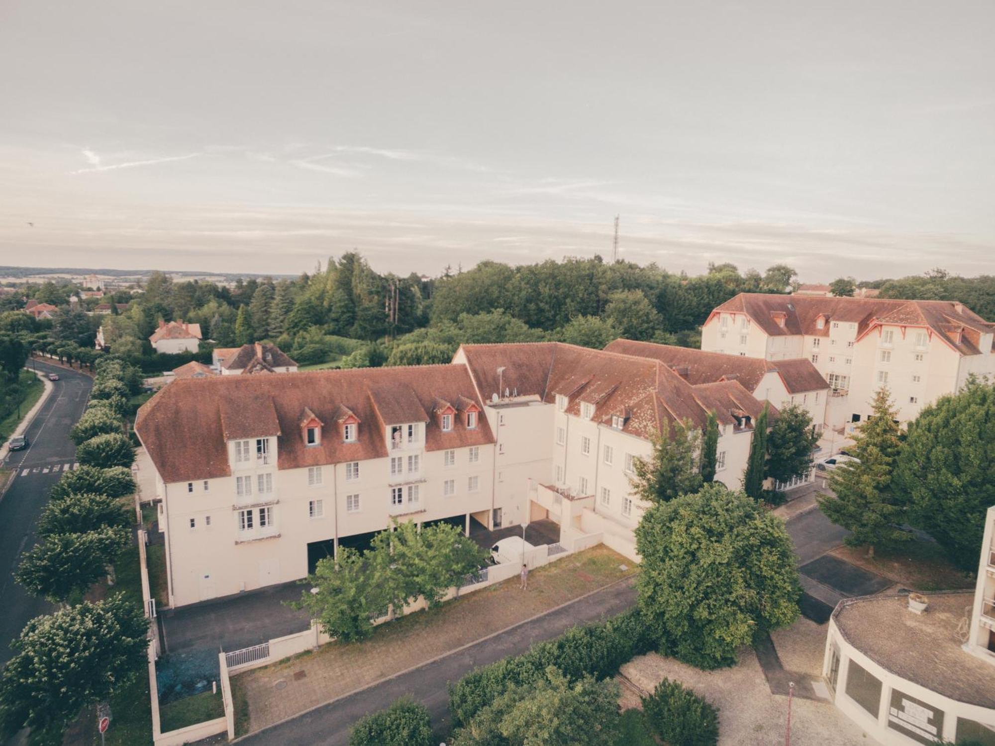 Terres De France - Appart'Hotel La Roche-Posay Esterno foto